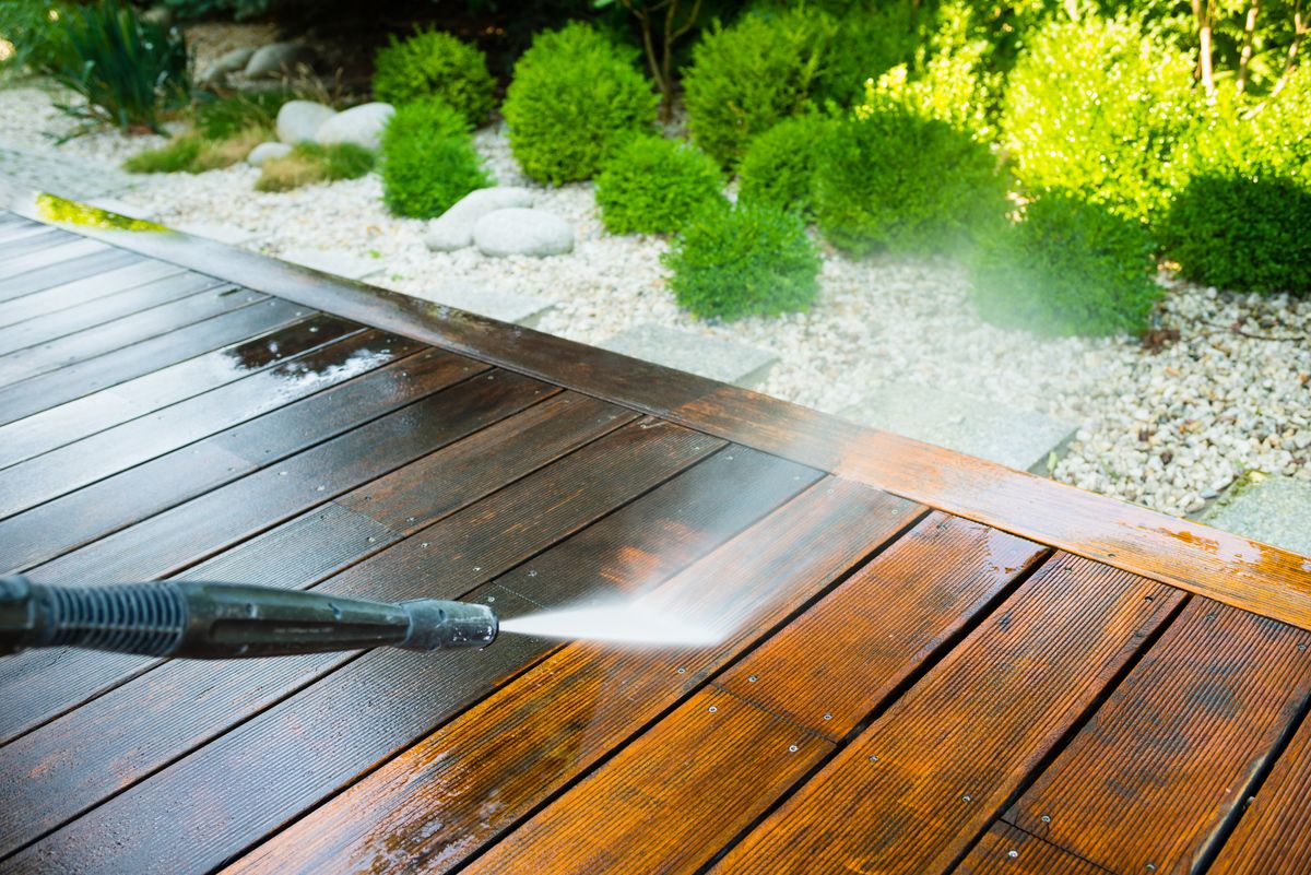 Pressure washing for Empire Painting & Epoxy in Melbourne, Orlando, Port Saint Lucie